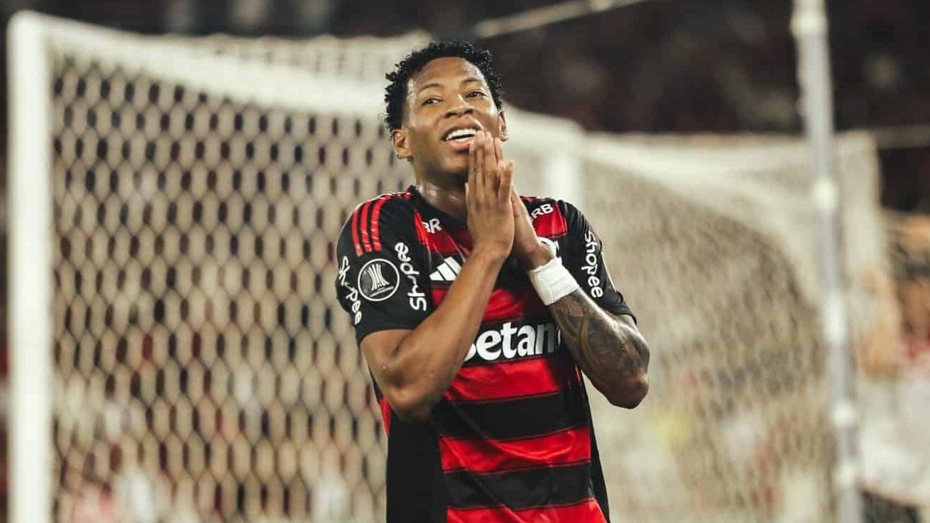 Plata se manifesta sobre polêmicas no Flamengo: “Estar na Seleção me faz esquecer tudo”