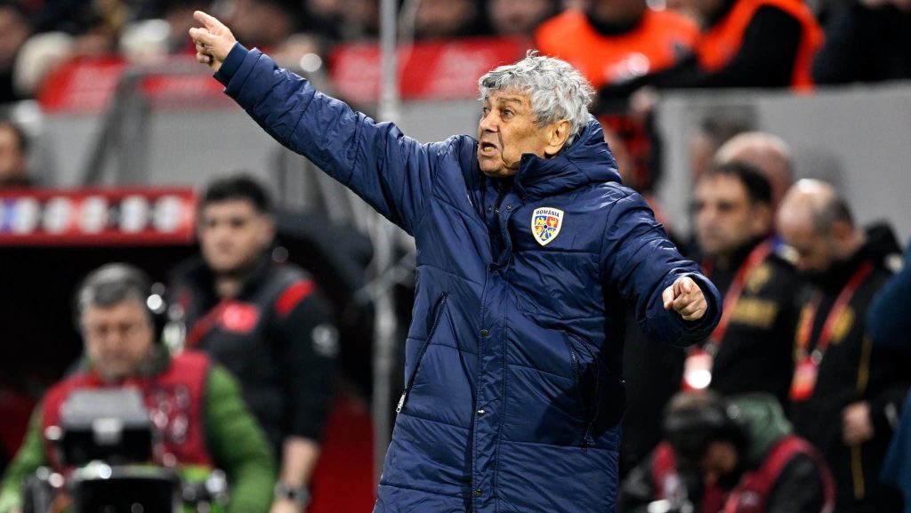 treinador da Romênia passa mal durante treino e é internado às pressas